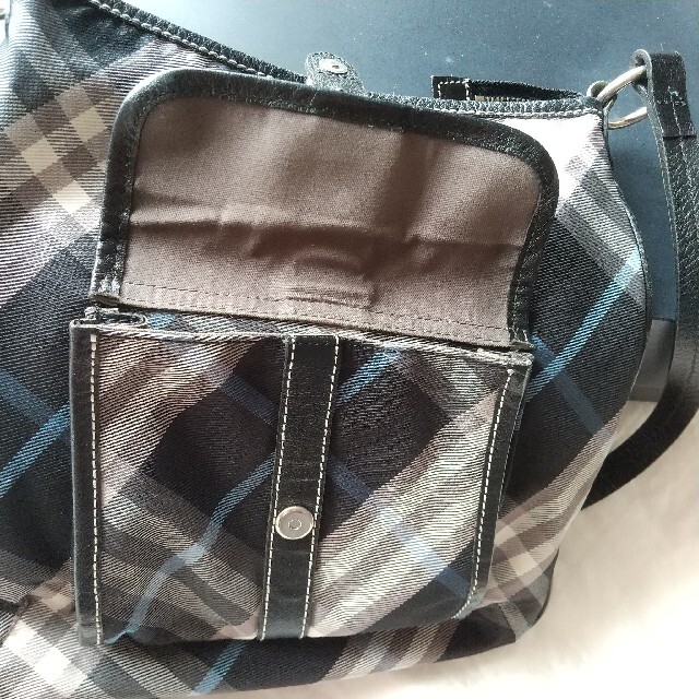 BURBERRY(バーバリー)のBURBERRY BLUE LABEL  ショルダーバッグ ノバチェック レザー レディースのバッグ(ショルダーバッグ)の商品写真