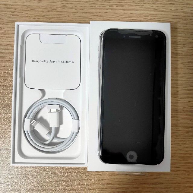 sam&cat様専用】iPhone SE 2 本体 64GB WHITE sam&cat様専用】iPhone SE 2 本体 64GB WHITE
