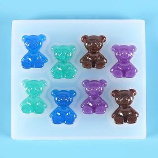 大人気　クマさん　シリコンモールド　8個入り　レジン　型　シェイカーモールド(各種パーツ)