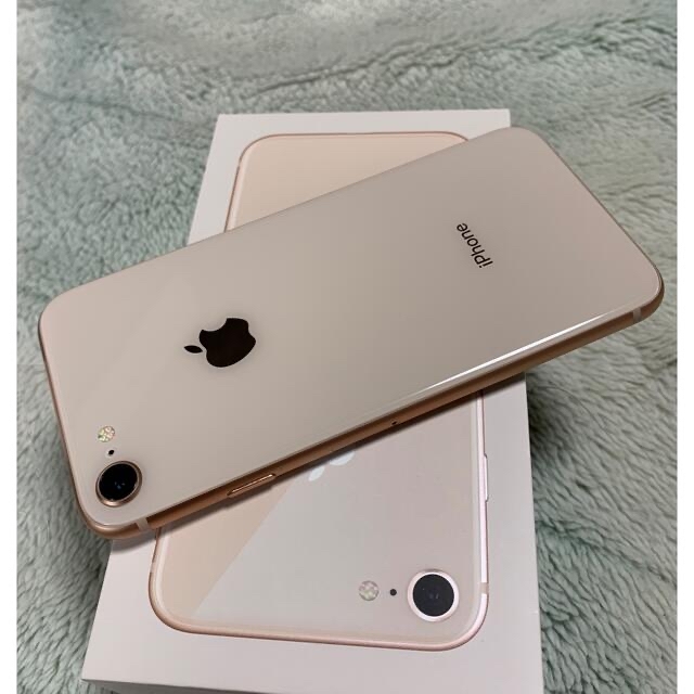 iPhone８ GOLD 64GB docomo SIMフリー