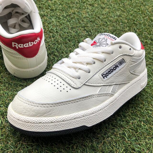 Reebok(リーボック)の美品23.5 Reebok CLUB C 85リーボック クラブC85 HT62 レディースの靴/シューズ(スニーカー)の商品写真