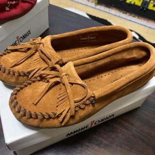 ミネトンカ(Minnetonka)のMINNETONKA モカシン(スリッポン/モカシン)