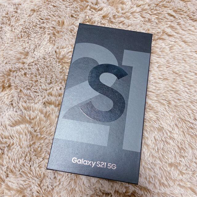 Galaxy(ギャラクシー)のGalaxy S21 5G SCG09 ファントムグレー SIMフリー  au スマホ/家電/カメラのスマートフォン/携帯電話(スマートフォン本体)の商品写真