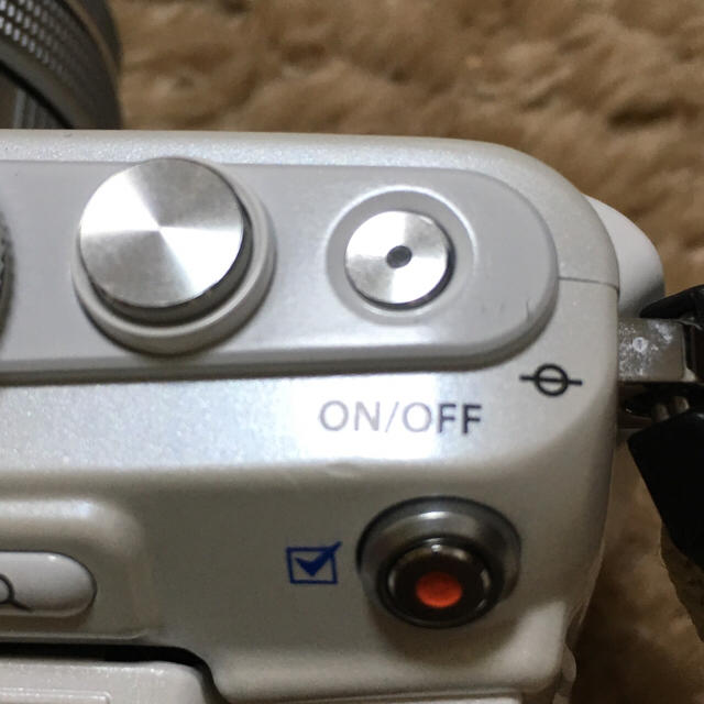 OLYMPUS(オリンパス)のolympus pen e-pl6 (ホワイト) スマホ/家電/カメラのカメラ(ミラーレス一眼)の商品写真