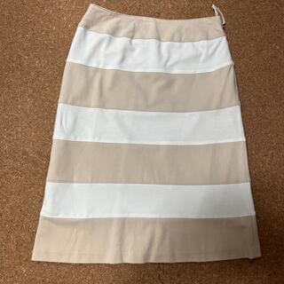 スーツカンパニー(THE SUIT COMPANY)のスーツカンパニー　ベージュ　スカート　サイズ38(ひざ丈スカート)