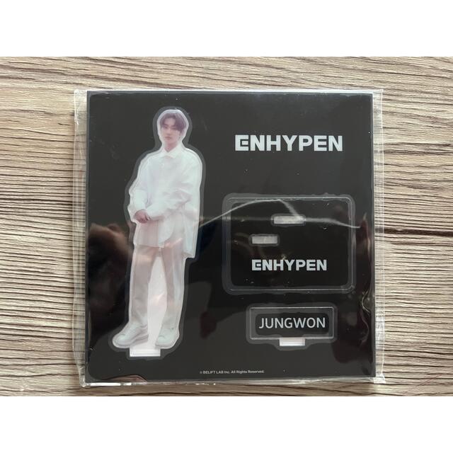 ENHYPEN(エンハイプン)のジョンウォン　アクリルスタンド エンタメ/ホビーのタレントグッズ(アイドルグッズ)の商品写真