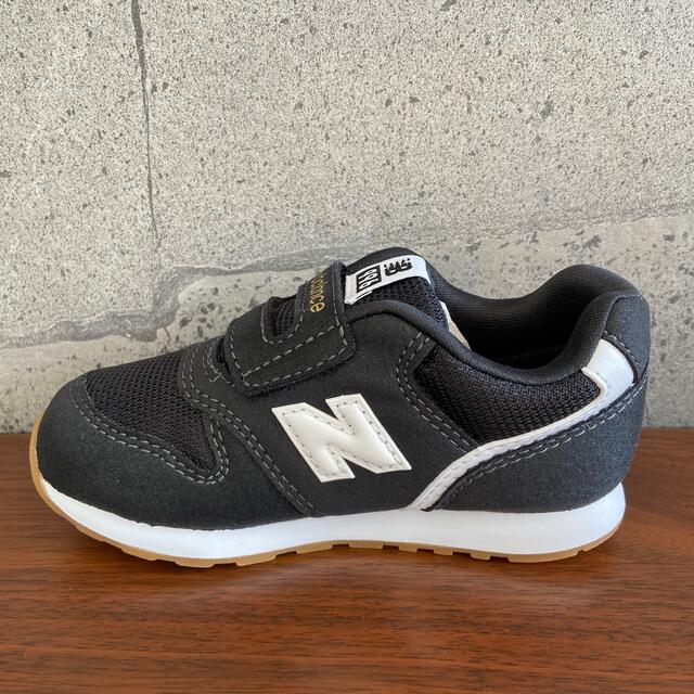 New Balance(ニューバランス)の【新品】14センチ ブラック ニューバランス スニーカー キッズ キッズ/ベビー/マタニティのベビー靴/シューズ(~14cm)(スニーカー)の商品写真