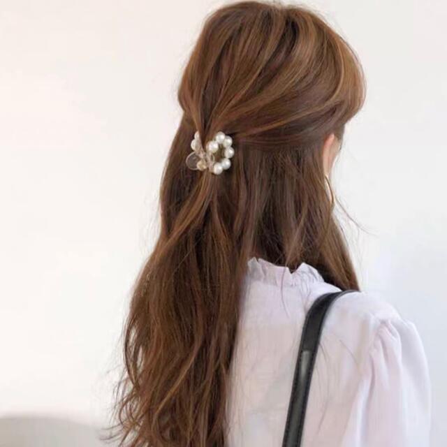 【新品未使用】韓国　パール　ヘアクリップ　バレッタ ♡♡ 4cm ♡♡④ レディースのヘアアクセサリー(バレッタ/ヘアクリップ)の商品写真