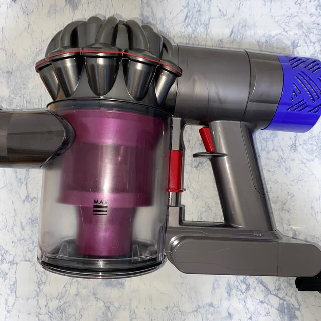 Dyson(ダイソン)の新品バッテリーDyson V6fluffyセット スマホ/家電/カメラの生活家電(掃除機)の商品写真