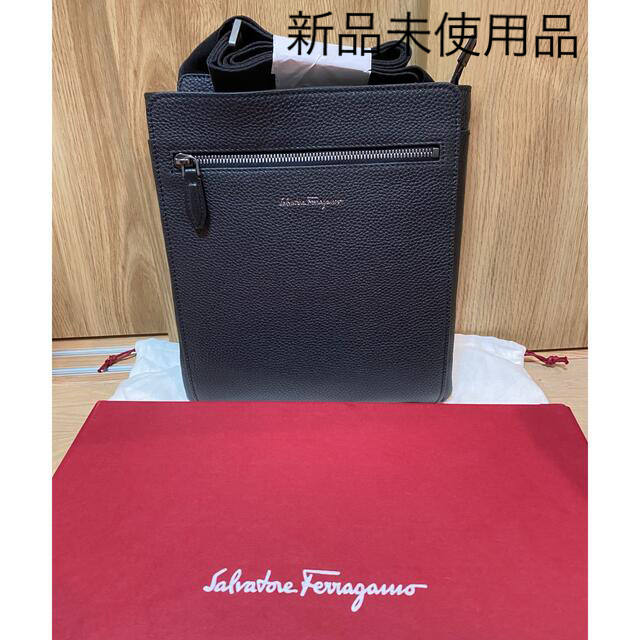 Salvatore Ferragamo(サルヴァトーレフェラガモ)の新品　Salvatore Ferragamo ショルダーバッグ　FIRENZE メンズのバッグ(ショルダーバッグ)の商品写真