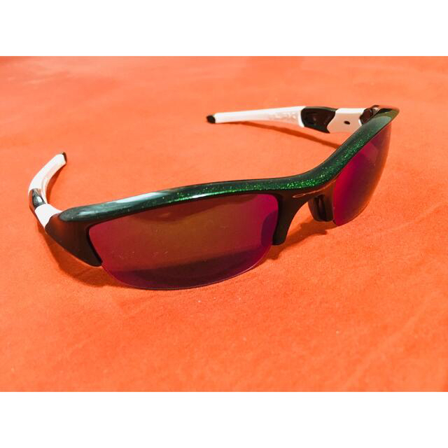 Oakley(オークリー)のOAKLEYオークリーフラックジャケット 緑 ハードケース付 メンズのファッション小物(サングラス/メガネ)の商品写真