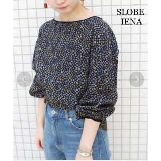 スローブイエナ(SLOBE IENA)のSLOBE IENA ⭐︎美品⭐︎春先~フラワー刺繍ブラウス(シャツ/ブラウス(長袖/七分))