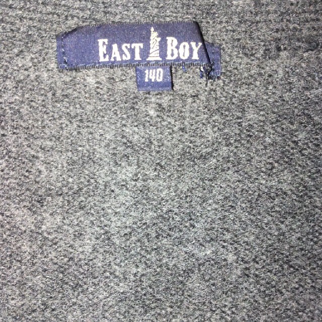 EASTBOY(イーストボーイ)のEASTBOY140 Vカ―ディガン キッズ/ベビー/マタニティのキッズ服女の子用(90cm~)(カーディガン)の商品写真