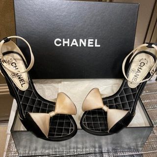 シャネル(CHANEL)のシャネルサンダル　黒(サンダル)