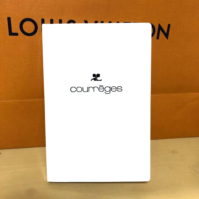 Courreges(クレージュ)の💕新品未開封💕courreges💕タオルハンカチ💕 レディースのファッション小物(ハンカチ)の商品写真
