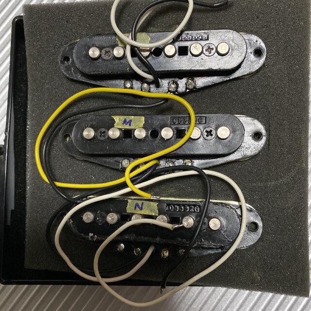 Fender(フェンダー)のFender Hot Noiseless Strat Pickups 楽器のギター(パーツ)の商品写真