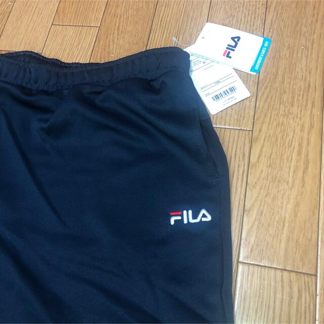 FILA(フィラ)の新品タグ付き5L　FILAレディース大きいサイズジャージハーフ丈パンツ　ネイビー レディースのパンツ(ハーフパンツ)の商品写真