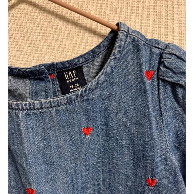 GAP(ギャップ)のGAP★デニムワンピース(18-24M) キッズ/ベビー/マタニティのキッズ服女の子用(90cm~)(ワンピース)の商品写真