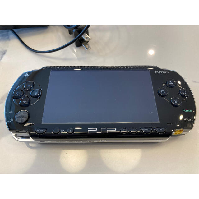 PlayStation Portable(プレイステーションポータブル)のPSP-1000 + モンスターハンター2nd エンタメ/ホビーのゲームソフト/ゲーム機本体(その他)の商品写真