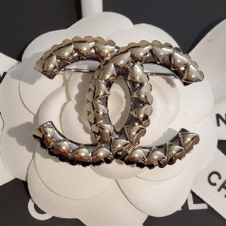 シャネル(CHANEL)のシャネル♡ブローチ♡ハート♡(ブローチ/コサージュ)