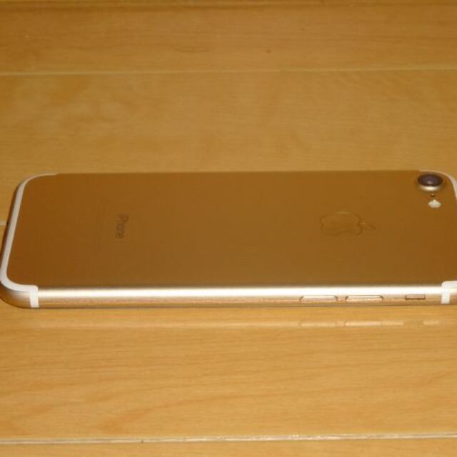 ●iphone 7 Gold 32GB SIMフリー● スマホ/家電/カメラのスマートフォン/携帯電話(スマートフォン本体)の商品写真