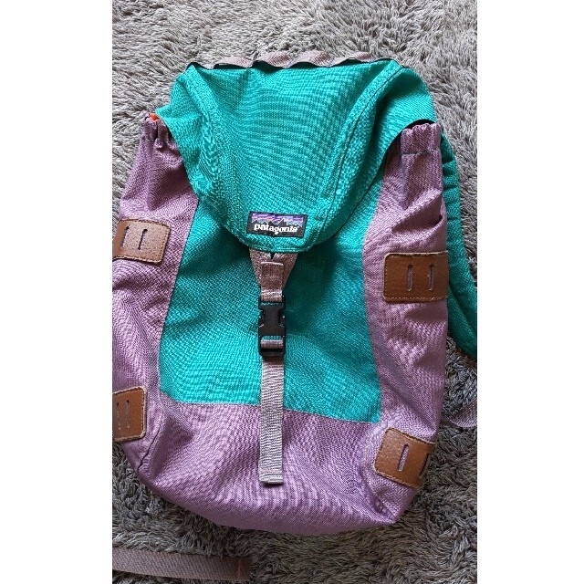 patagonia(パタゴニア)のpatagonia(キッズリュック) キッズ/ベビー/マタニティのキッズ服男の子用(90cm~)(その他)の商品写真