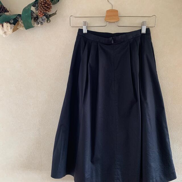 Rope' Picnic(ロペピクニック)のROPE' PICNIC  フレアスカート　紺色 レディースのスカート(ひざ丈スカート)の商品写真