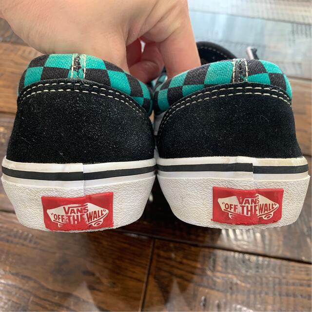 VANS(ヴァンズ)のVANSスニーカー　BLK/GREEN 23.5cm メンズの靴/シューズ(スニーカー)の商品写真