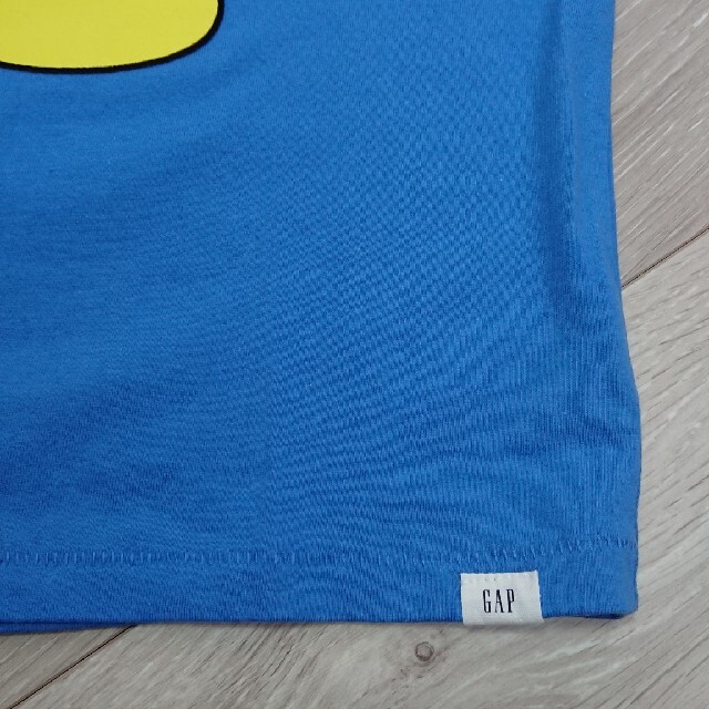 GAP Kids(ギャップキッズ)のGAPKIDS  ミッキーTシャツ キッズ/ベビー/マタニティのキッズ服男の子用(90cm~)(Tシャツ/カットソー)の商品写真