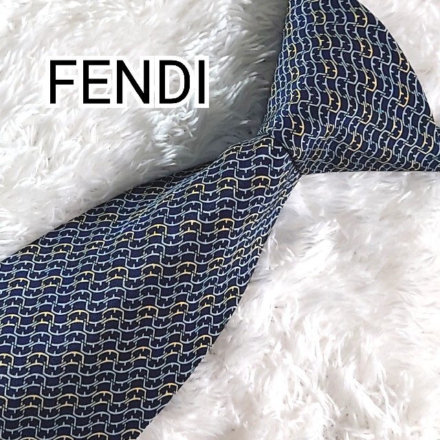 FENDI(フェンディ)のFENDI フェンディ ネクタイ 総柄 ハイブランド イタリア製 シルク100％ メンズのファッション小物(ネクタイ)の商品写真