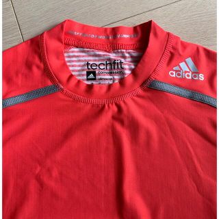 アディダス(adidas)のadidas テックフィットコンプレッション メンズ半袖Tシャツ(ウエア)