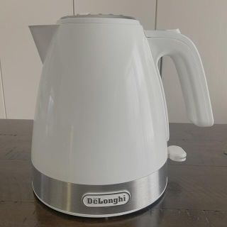 デロンギ(DeLonghi)のデロンギ　電気ケトル(電気ケトル)