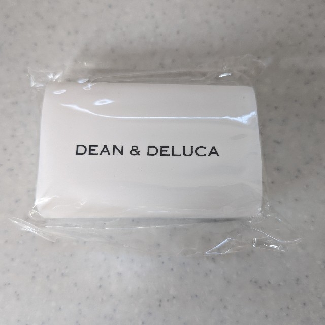 DEAN & DELUCA(ディーンアンドデルーカ)のディーン＆デルーカ　エコバッグ　ホワイト　新品未使用 レディースのバッグ(エコバッグ)の商品写真