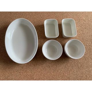 ムジルシリョウヒン(MUJI (無印良品))の無印良品　5枚皿セット（グラタン皿1枚・丸型小鉢2枚・角型小鉢2枚）　最終値下げ(カトラリー/箸)