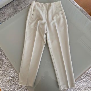 ザラ(ZARA)のZARA ホワイト　パンツ(その他)