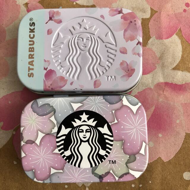 Starbucks Coffee(スターバックスコーヒー)のスタバ　アフターコーヒーミント缶さくら  2個セット　希望あればショッパー付 インテリア/住まい/日用品のインテリア小物(小物入れ)の商品写真