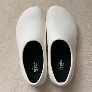 クロックス(crocs)の⭐️よーこ⭐️様専用　クロックス　24cm(スリッポン/モカシン)