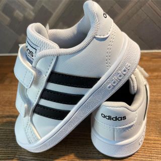 アディダス(adidas)の新品adidasスニーカー‼️kids13cm‼️タグ付き(スニーカー)