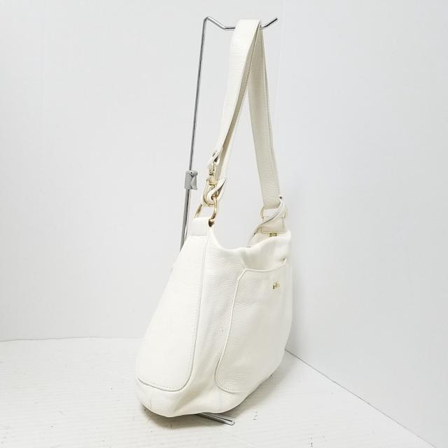 Furla(フルラ)のフルラ ショルダーバッグ - 白 レザー レディースのバッグ(ショルダーバッグ)の商品写真