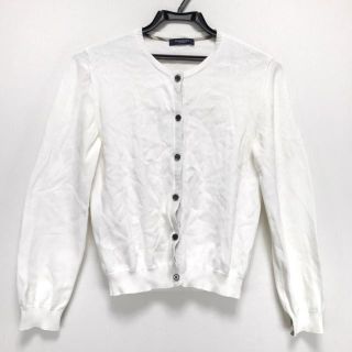 BURBERRY(カーディガン ・ ホワイト/白色系)のフリマアイテム一覧 BURBERRY(カーディガン ・ ホワイト/白色系)のフリマアイテム一覧