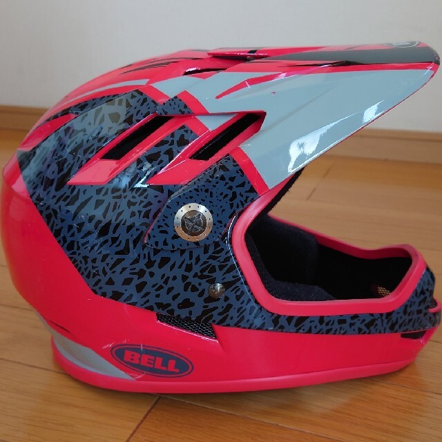 BELL(ベル)のヘルメット （BMX） スポーツ/アウトドアの自転車(パーツ)の商品写真