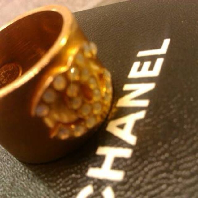 CHANEL(シャネル)ゴールドカラー ラインストーン リング 14号