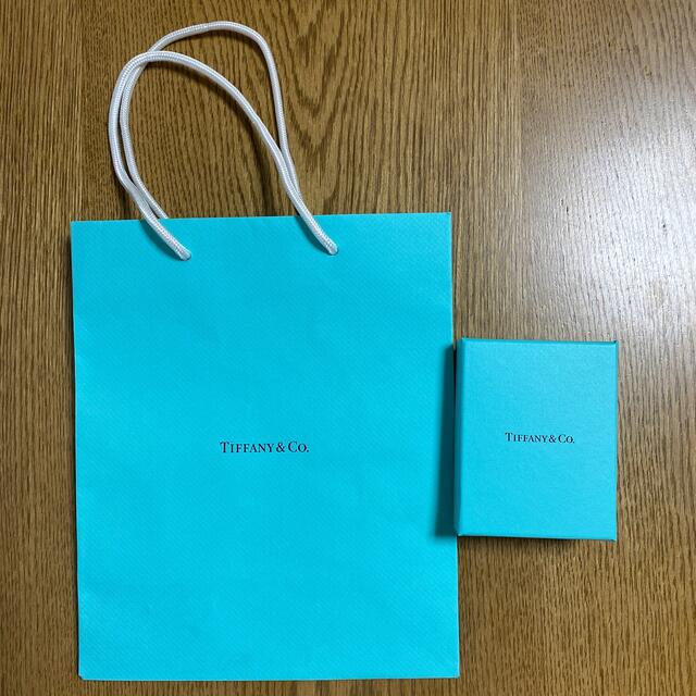 Tiffany & Co.(ティファニー)の【送料無料】ティファニーショッピングバッグと化粧箱とアクセサリー袋 レディースのバッグ(ショップ袋)の商品写真