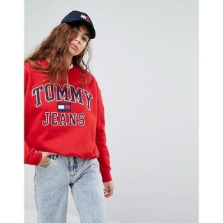 トミーヒルフィガー(TOMMY HILFIGER)のTommy jeans フラッグロゴトレーナー（裏起毛）(トレーナー/スウェット)