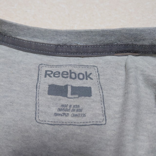 Reebok(リーボック)のReebok　Tシャツ グレー メンズのトップス(Tシャツ/カットソー(半袖/袖なし))の商品写真