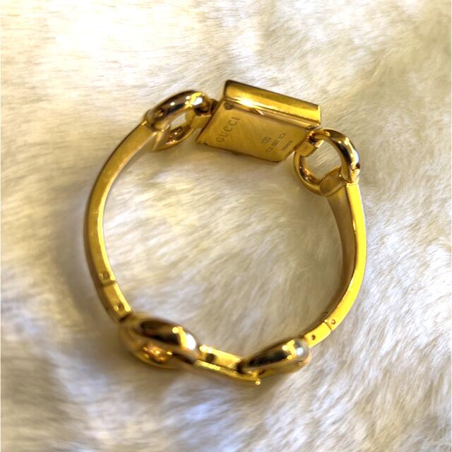 Gucci(グッチ)のGUCCI ゴールドブレス風時計 レディースのファッション小物(腕時計)の商品写真