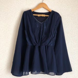 セシルマクビー(CECIL McBEE)の♪ セシルマクビー　レース切り替えペプラムトップス　カットソー　(カットソー(長袖/七分))