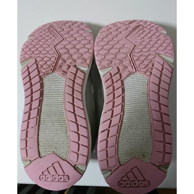 adidas(アディダス)のアディダス adidas スニーカー キッズ/ベビー/マタニティのキッズ靴/シューズ(15cm~)(スニーカー)の商品写真