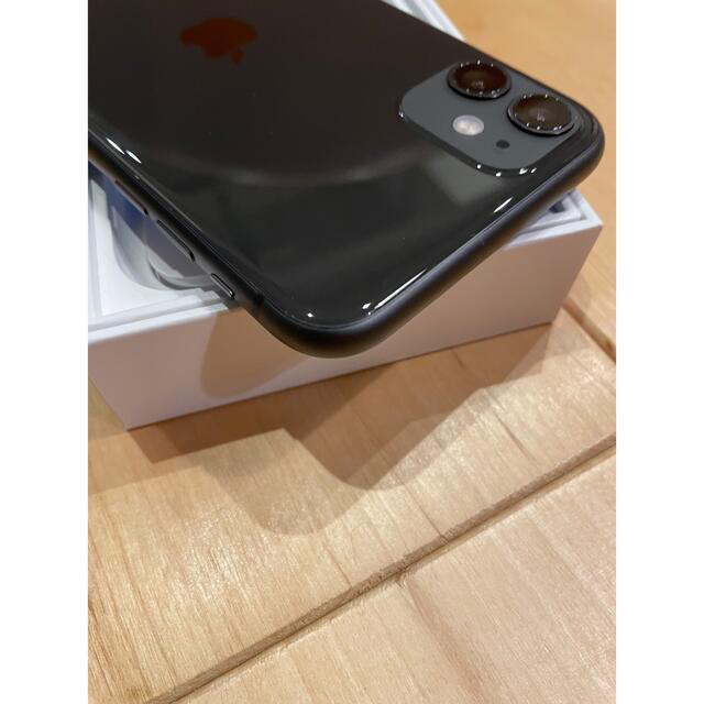 iPhone 11 ブラック 64 GB SIMフリー　MHDA3J/A