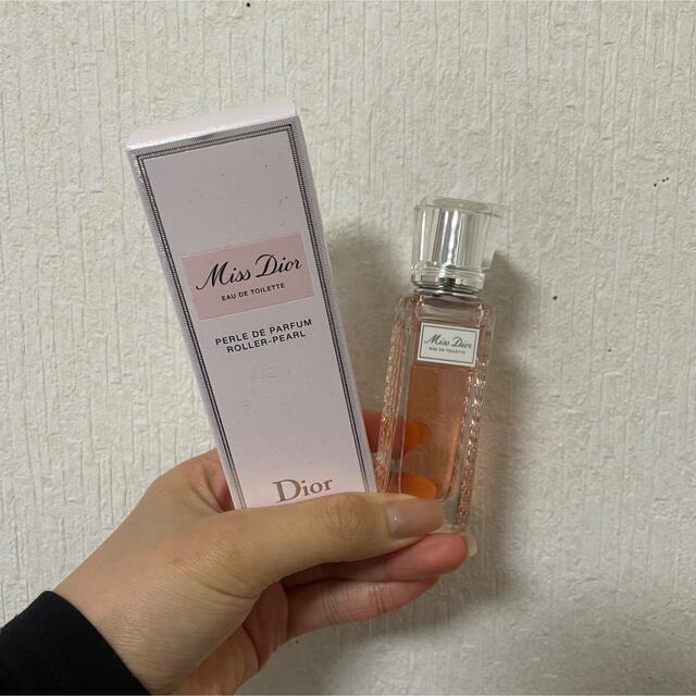 Christian Dior(クリスチャンディオール)のミス ディオール オードゥ トワレ ローラー パール 20ml コスメ/美容の香水(香水(女性用))の商品写真